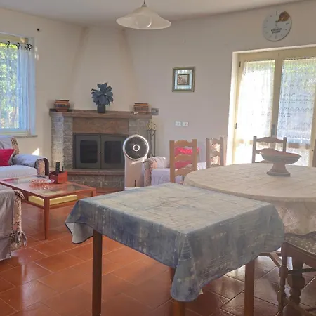 Francesca 2 ホームステイ Celle di Bulgheria